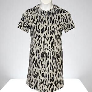 Tyler Boe Kristen Short Sleeve Dress Sz Medium Animal Print Roll Collar Pockets